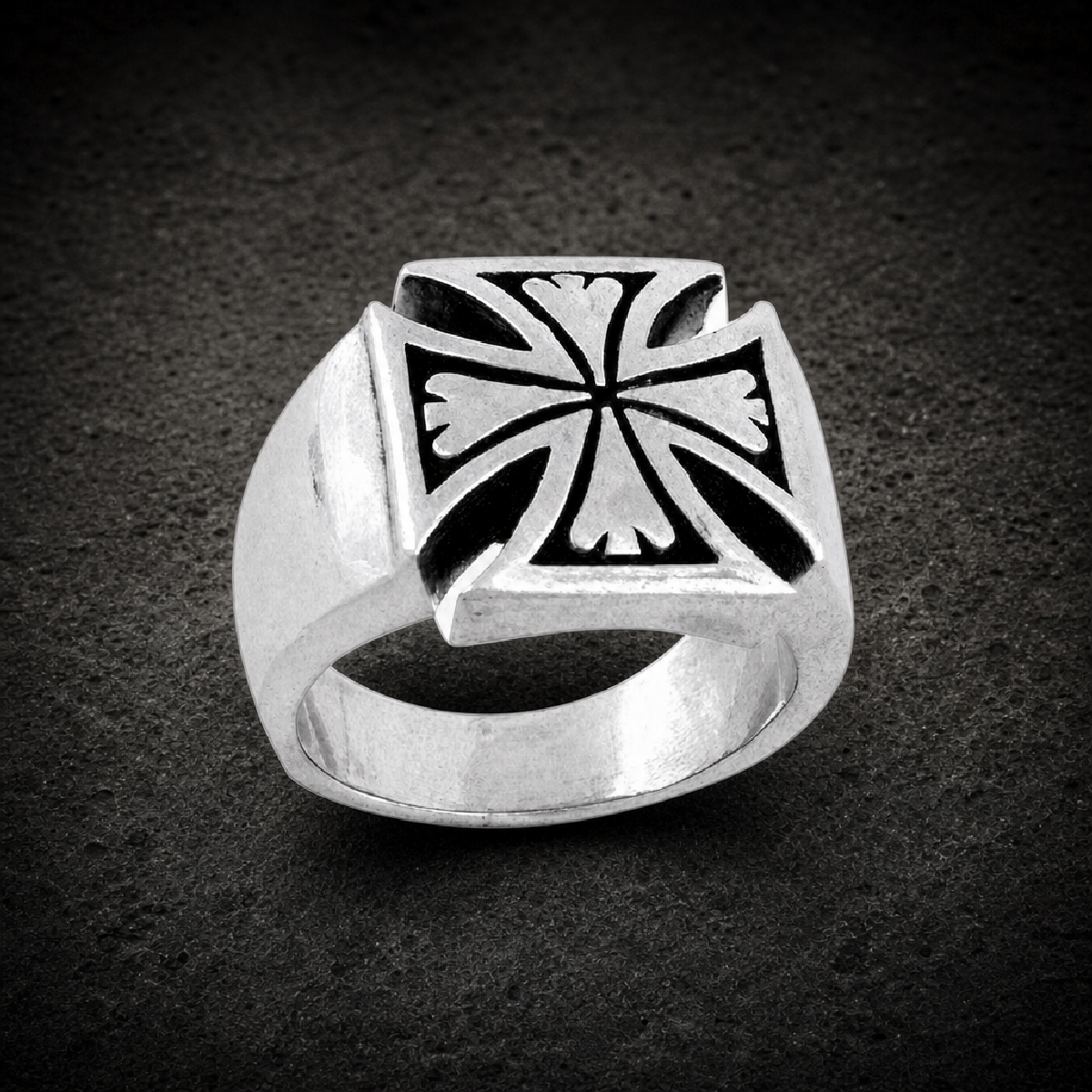 Stainless Steel Iron Cross - ring 316L stainless steel unisex jewelry (R0335)