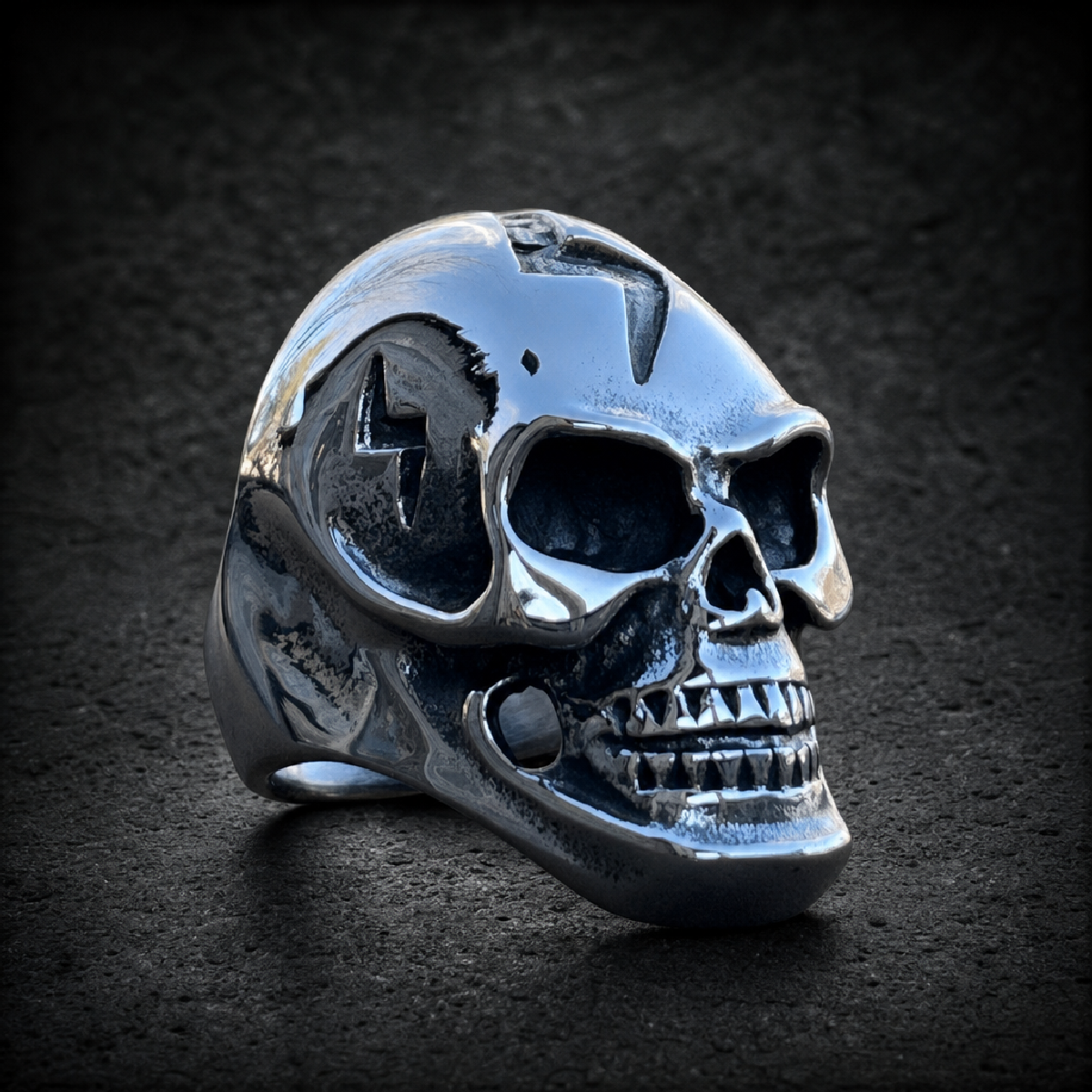 Stormborn Executioner – Lightning-Marked Skull Ring - 316L stainless steel unisex jewelry (R0318)