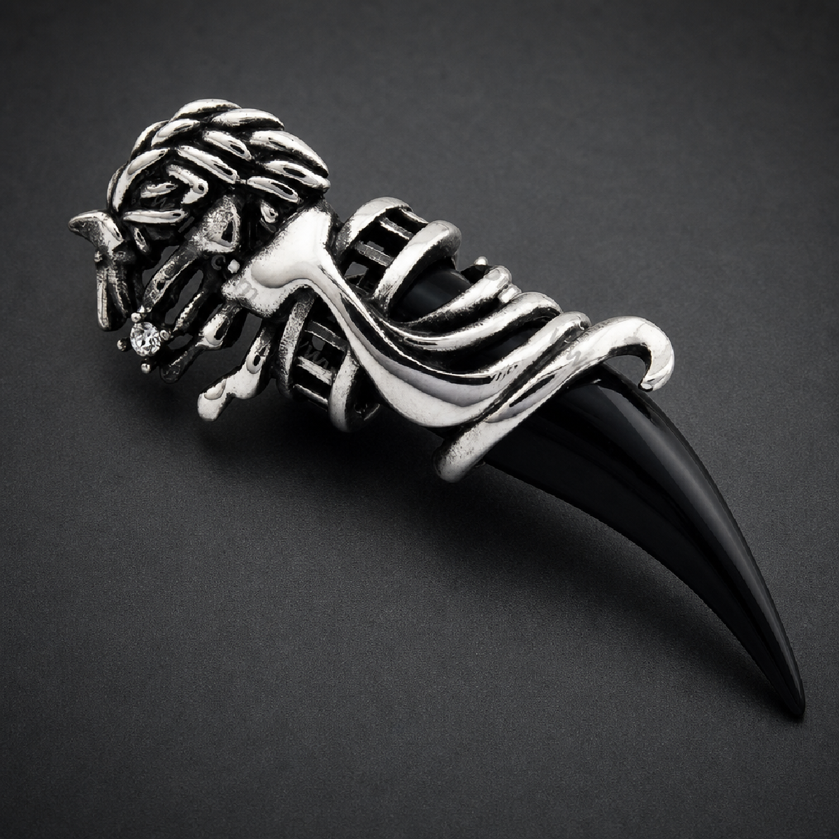 Fenrir's Fang - Black Wolfs Tooth Pendant, 316L stainless steel, detailed snarling wolf head gripping a polished black fang pendant on a dark background.