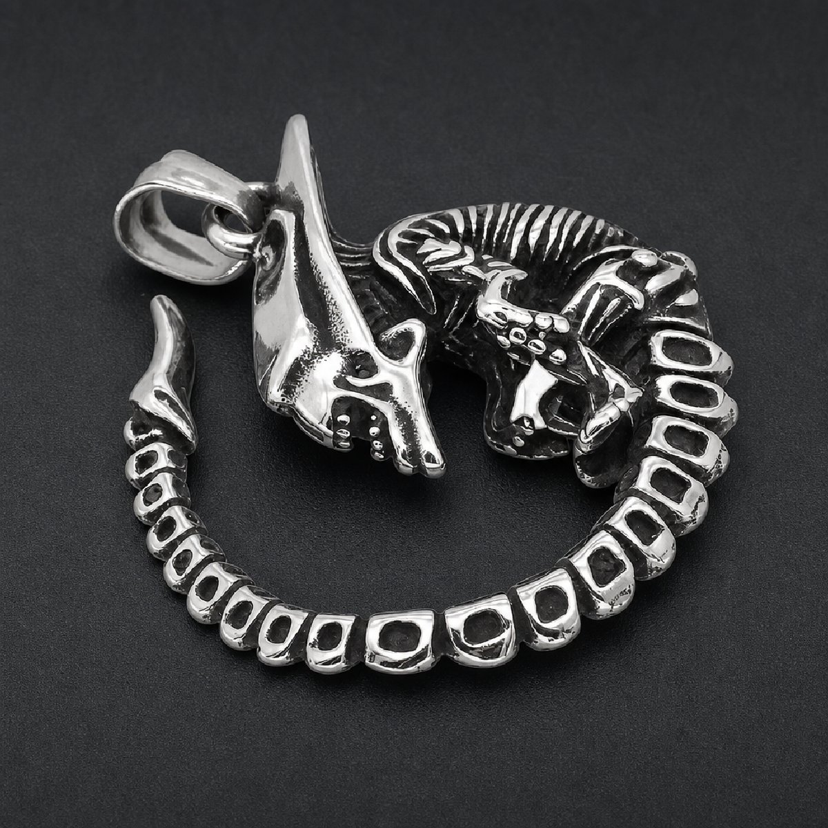 Alien Deathcoil Pendant (#P898) - image 3