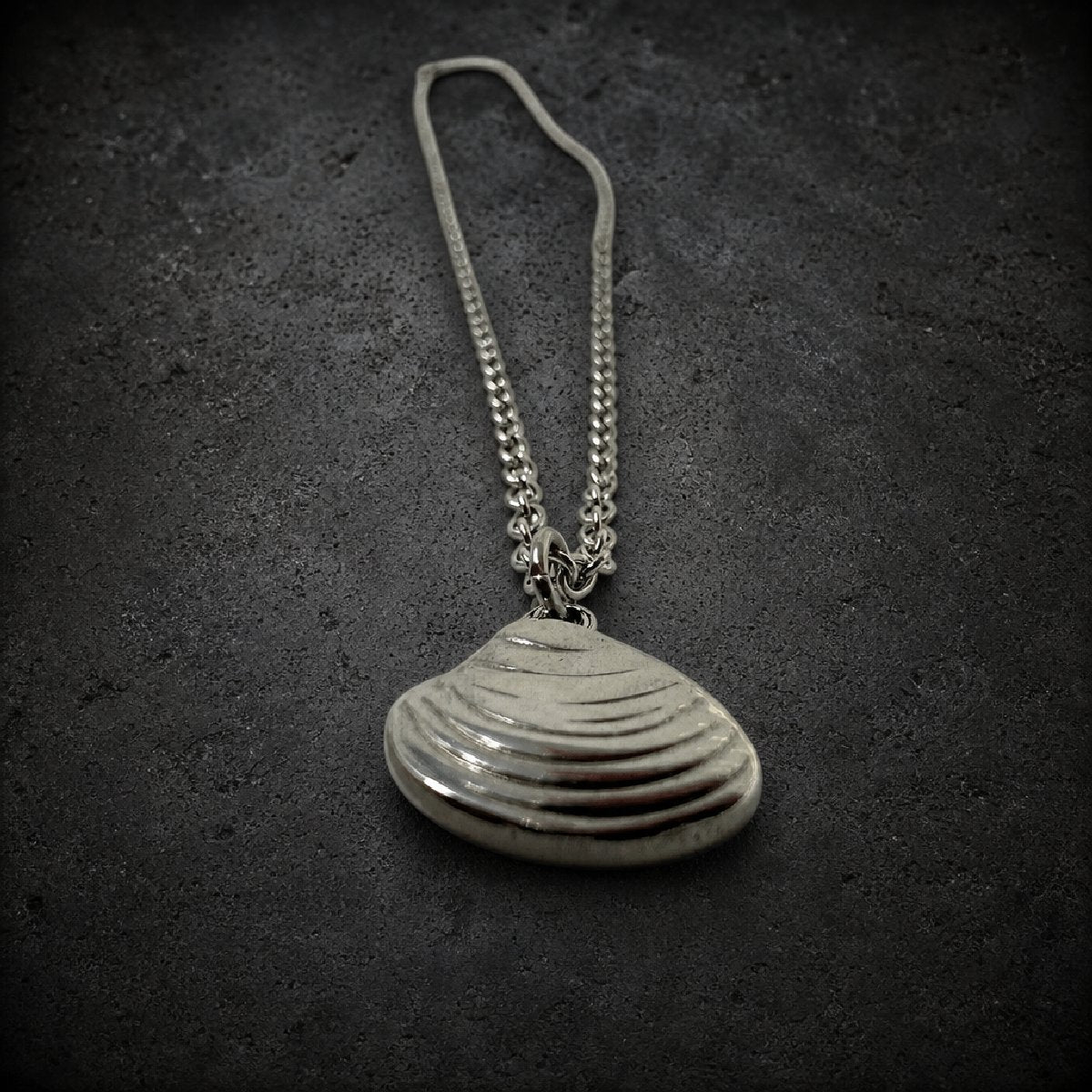 Tide Reaper — 316L Stainless Steel Shell Pendant Necklace