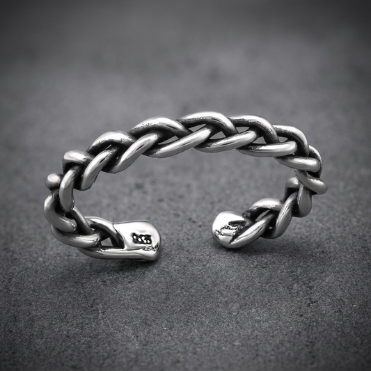 Vaulted Chain Ring 316L stainless steel, interwoven chain link design, silver finish